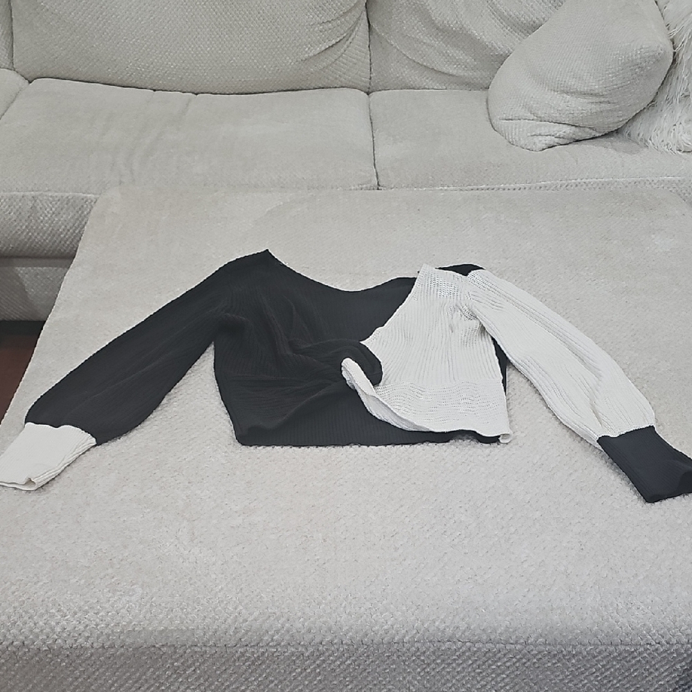VENUS Black and White V-Neck Sweater